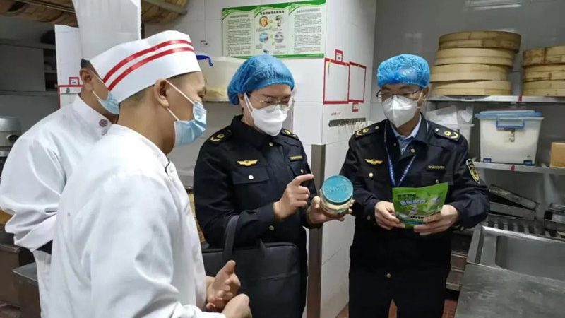 计算热量：根据以下公式计算蜜饯果干的热量：